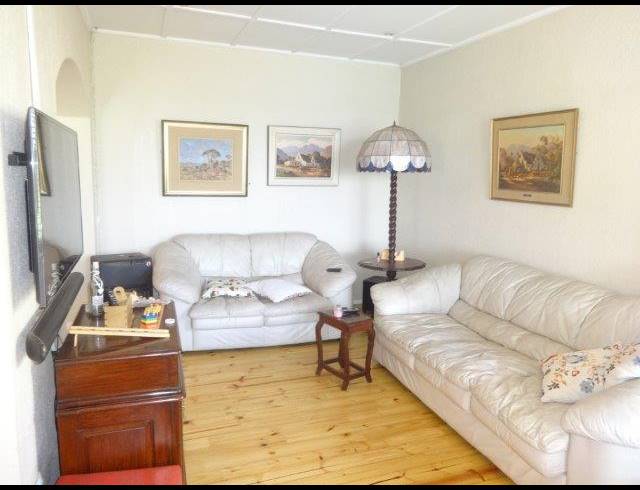 3 BEDROOM HOUSE FOR SALE IN KENSINGTON